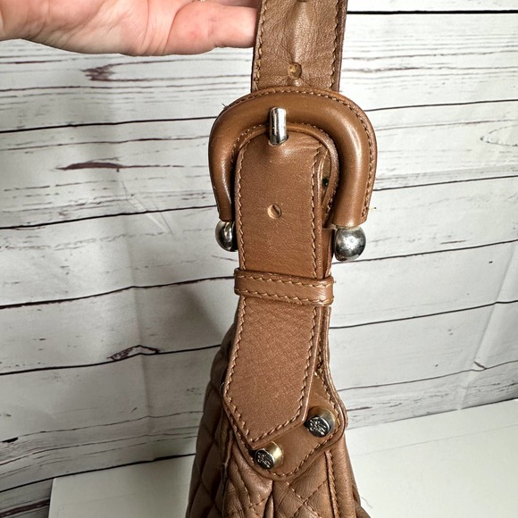 Burberry Quilted Light Brown Leather Brooke Hobo Shoulder Bag with Lock and key - Picture 11 of 16